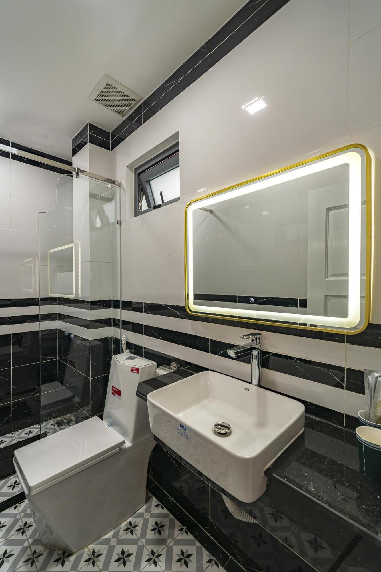 הו צ'י מין סיטי Collection O Vyvy Airport Hotel מראה חיצוני תמונה